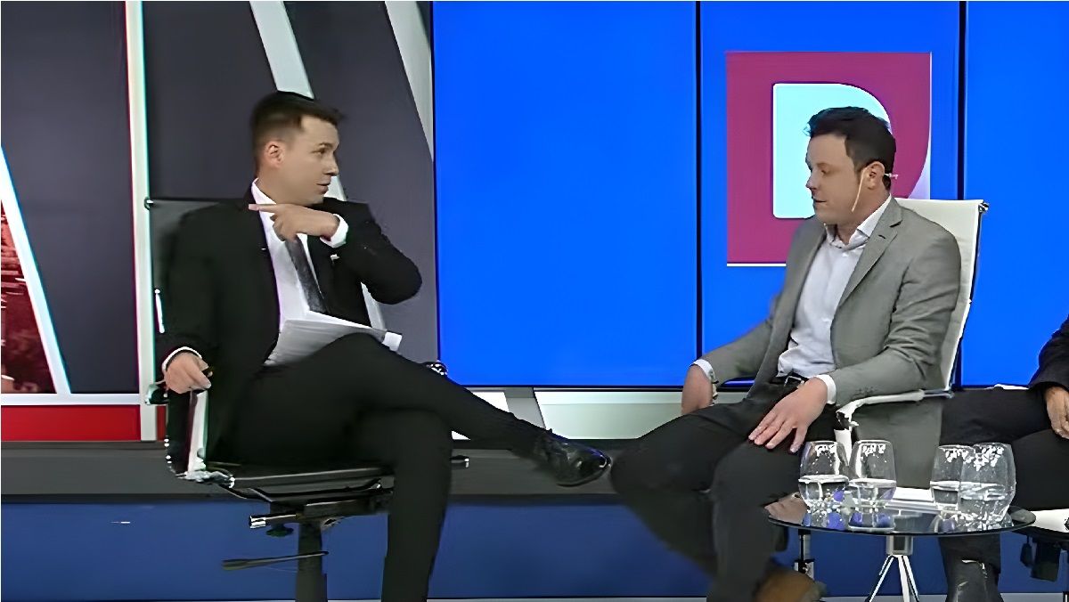 El asesor del peronismo Nicolás Aroma con Julián Imazio, conductor del programa político 7D.