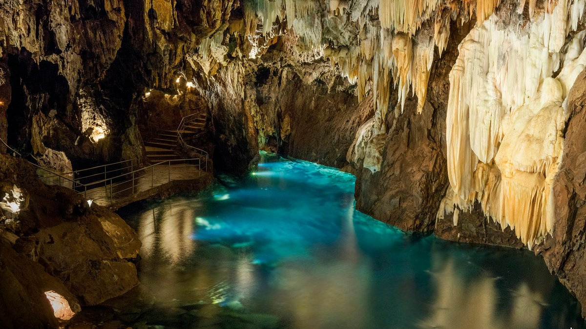 Estas cuevas se formaron hace más de 500 millones de años en el núcleo de Aracena.