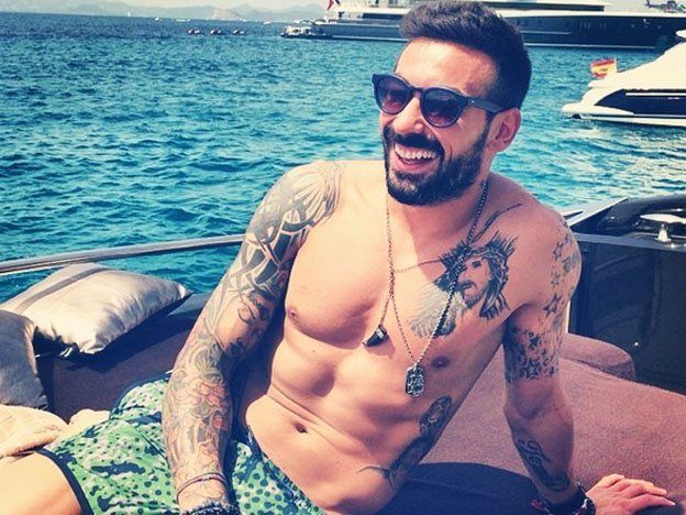 Sol, mar, yate… ¡y el Pocho Lavezzi!