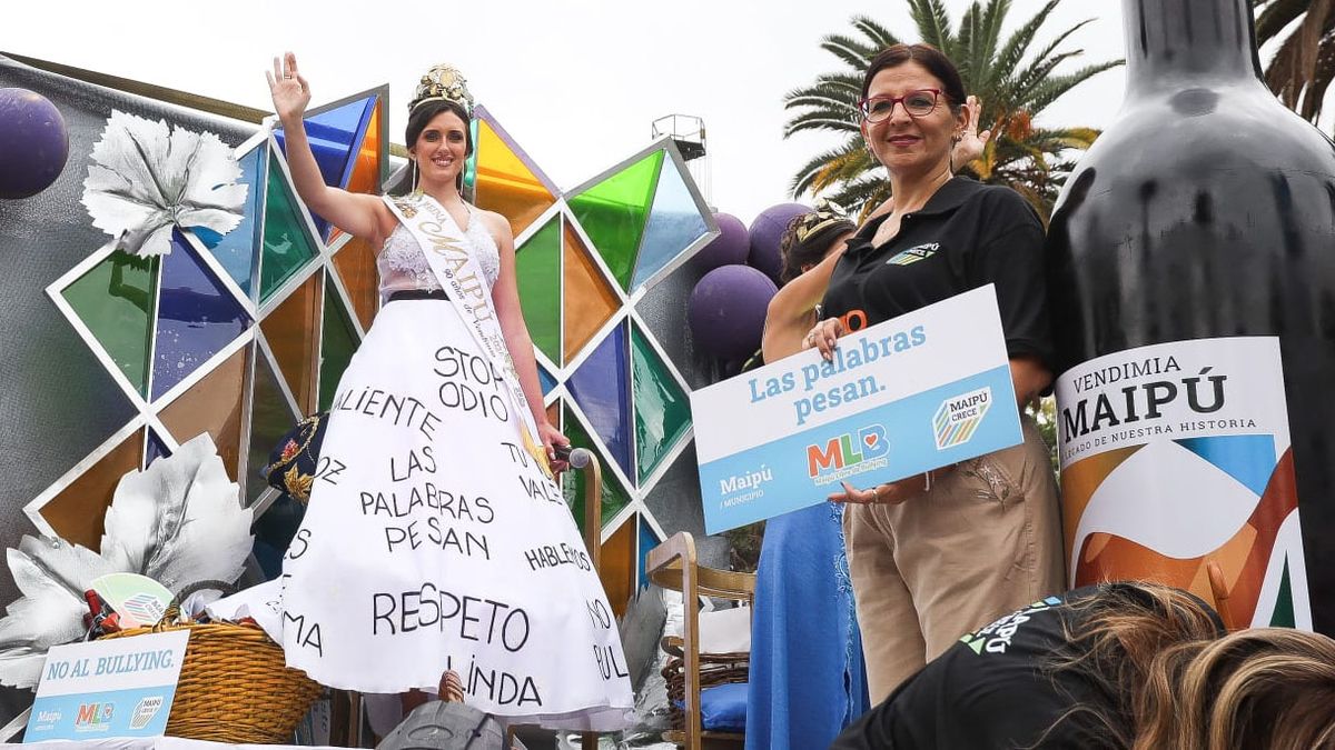 Julieta Crespi, de Maipú, y su mensaje en contra del bullying. Julieta Crespi, de Maipú, y su mensaje en contra del bullying. 