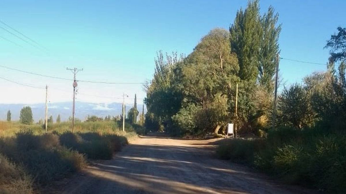 El camino un día normal. Largo, aunque sin agua. El problema se agrava cuando llueve. El camino un día normal. Largo, aunque sin agua. El problema se agrava cuando llueve.