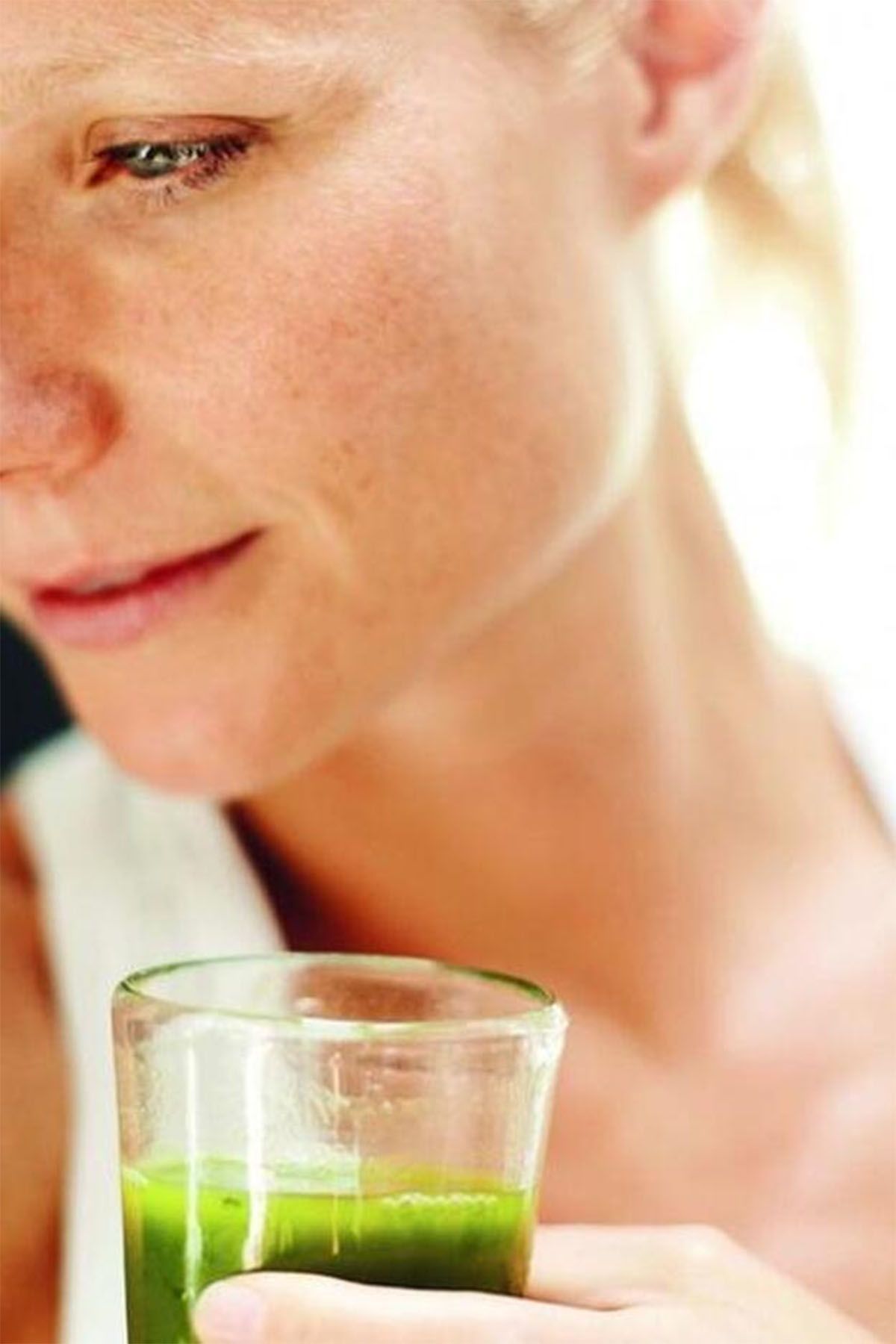 El jugo de apio es uno de los alimentos detox preferidos de Gwyneth Paltrow