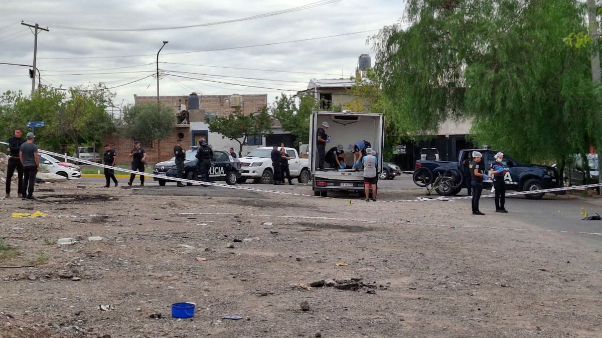 El sospechoso fue atropellado en calles Río Diamante y Los Horcones, de Las Heras, a 4 cuadras del lugar del supuesto robo. El sospechoso fue atropellado en calles Río Diamante y Los Horcones, de Las Heras, a 4 cuadras del lugar del supuesto robo.