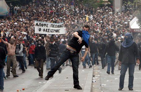 Una mendocina contó desde Grecia cómo se vive el caos tras la debacle económica