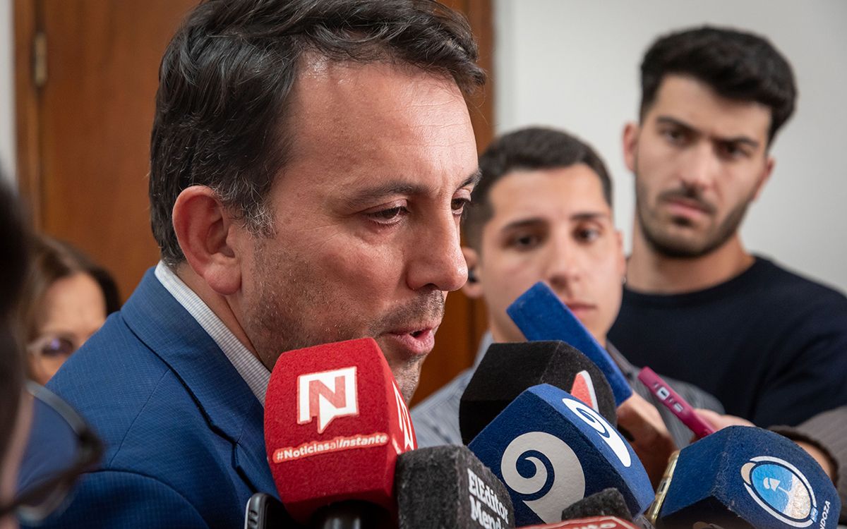 Tadeo García Zalazar negó que la DGE tuviera algún registro de que la chica armada que disparó en la escuela de La Paz sufriera bulling o acoso escolar.&nbsp;