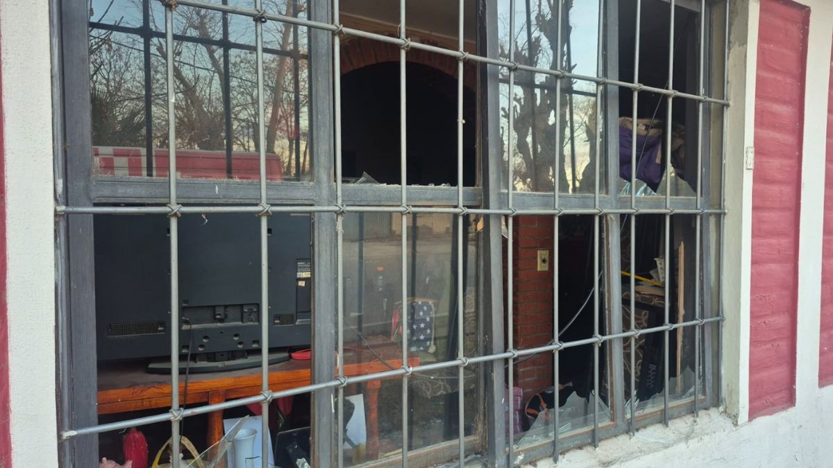 La garrafa explotó en el domicilio de Las Heras. Foto: Pablo Gamba. La garrafa explotó en el domicilio de Las Heras. Foto: Pablo Gamba.