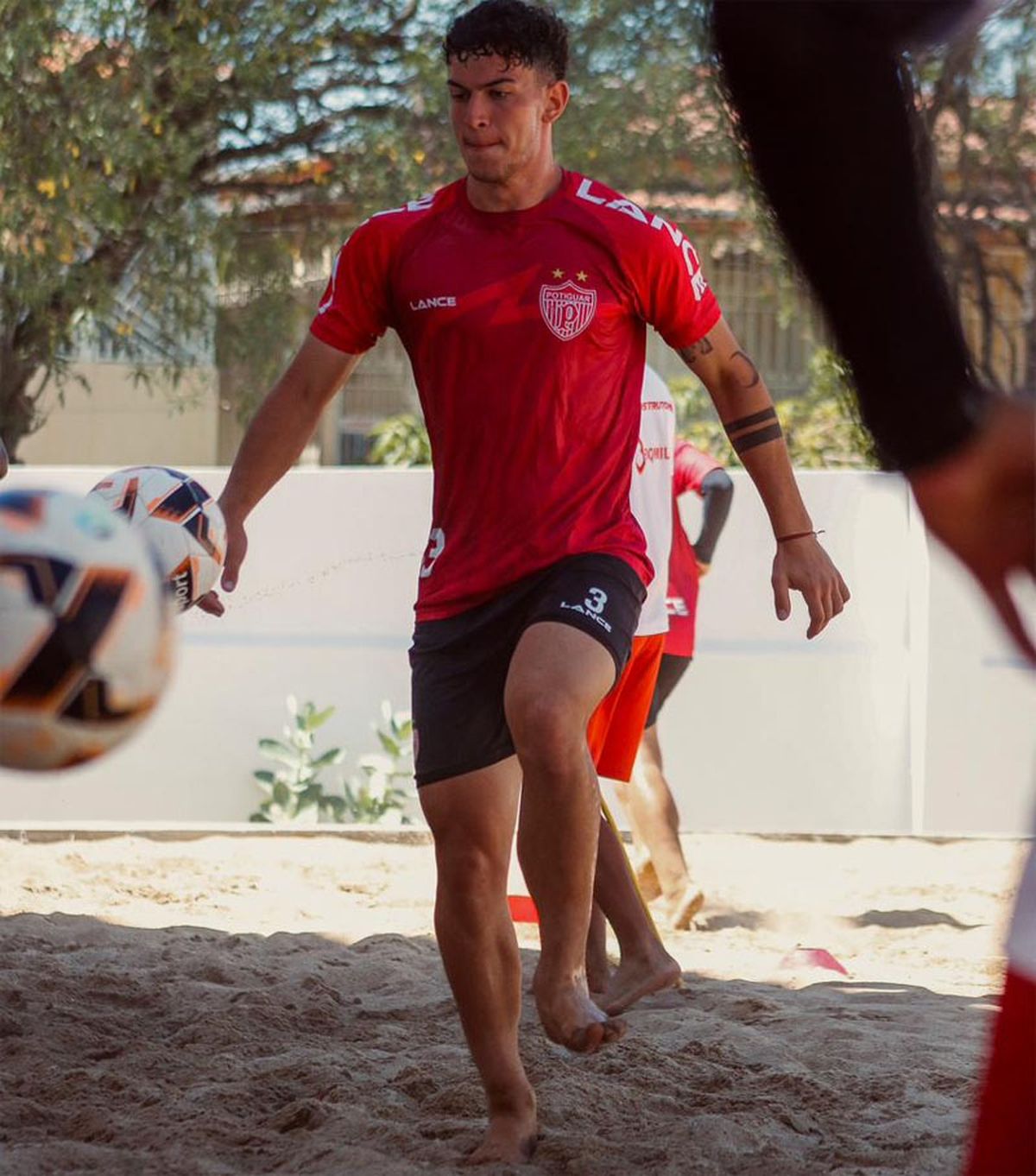Dami&aacute;n Barraco se hace su lugar en el f&uacute;tbol.