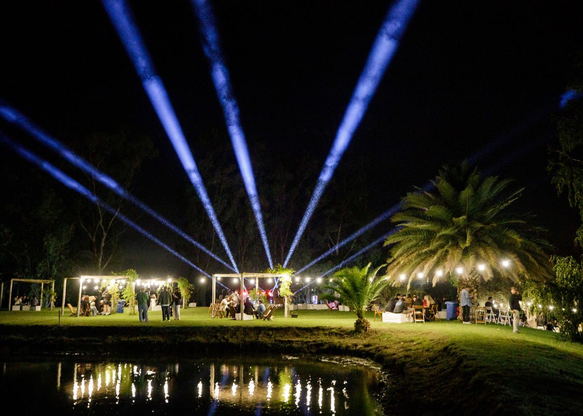 Continúa la agenda de Verano en Maipú este 13 de febrero con el ciclo de Sunset en bodegas maipucinas. Continúa la agenda de Verano en Maipú este 13 de febrero con el ciclo de Sunset en bodegas maipucinas.