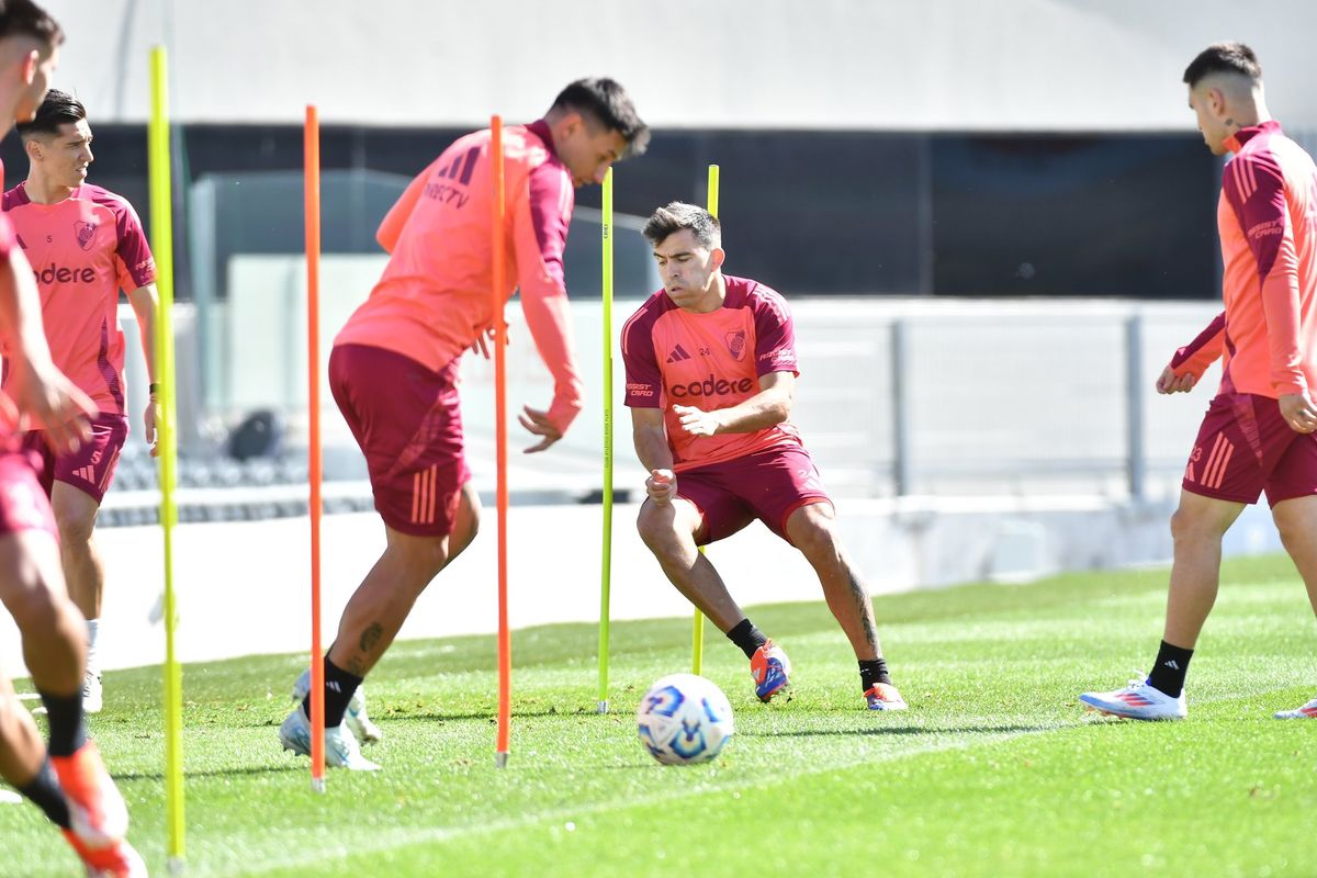 River, con el Huevo Acuña, jugará con Talleres en el Monumental. River, con el Huevo Acuña, jugará con Talleres en el Monumental.