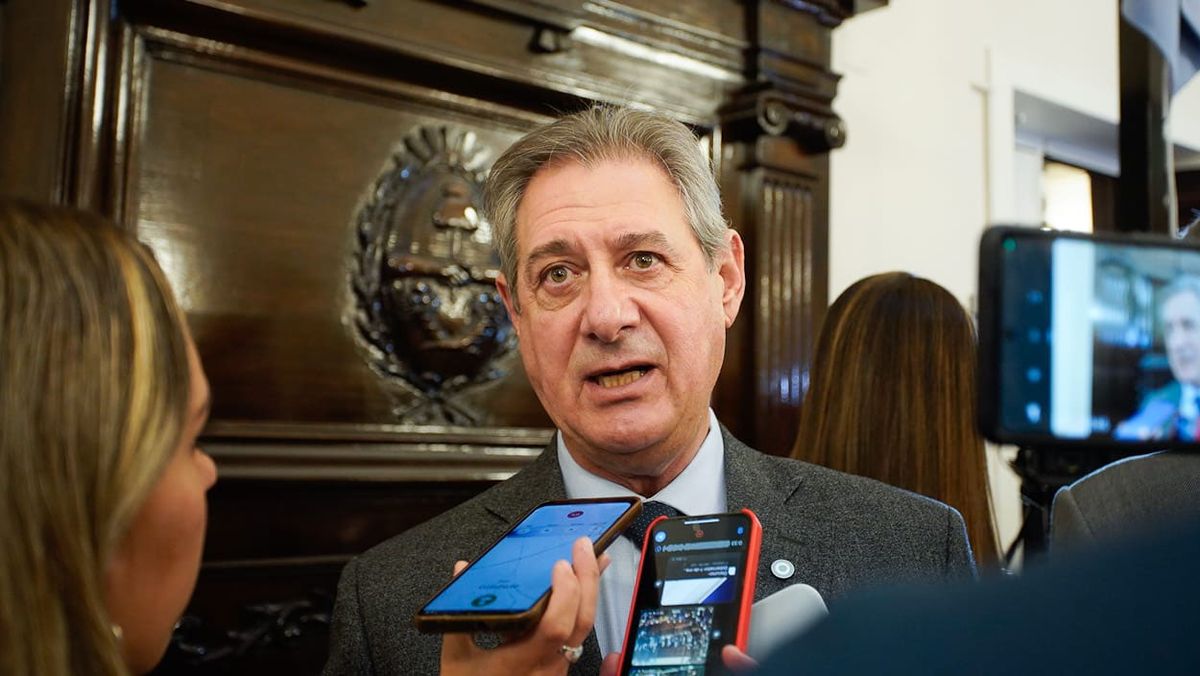 Omar Félix, el intendente de San Rafael, marcó que los fondos de Portezuelo del Viento deberían ir a incentivar el sector industrial y productivo privado, con subsidio de tasas, por ejemplo. Omar Félix, el intendente de San Rafael, marcó que los fondos de Portezuelo del Viento deberían ir a incentivar el sector industrial y productivo privado, con subsidio de tasas, por ejemplo.