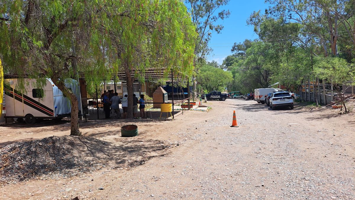 Una mujer fue encontrada muerta este viernes a la mañana en el camping Rivadavia, de El Carrizal. Una mujer fue encontrada muerta este viernes a la mañana en el camping Rivadavia, de El Carrizal.
