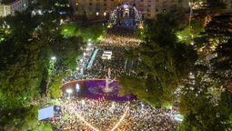 La Peatonal del Vino en el Parque Cívico, una multitud acompañó las actividades culturales. (Foto: Gentileza Municipalidad de Mendoza). La Peatonal del Vino en el Parque Cívico, una multitud acompañó las actividades culturales. (Foto: Gentileza Municipalidad de Mendoza).
