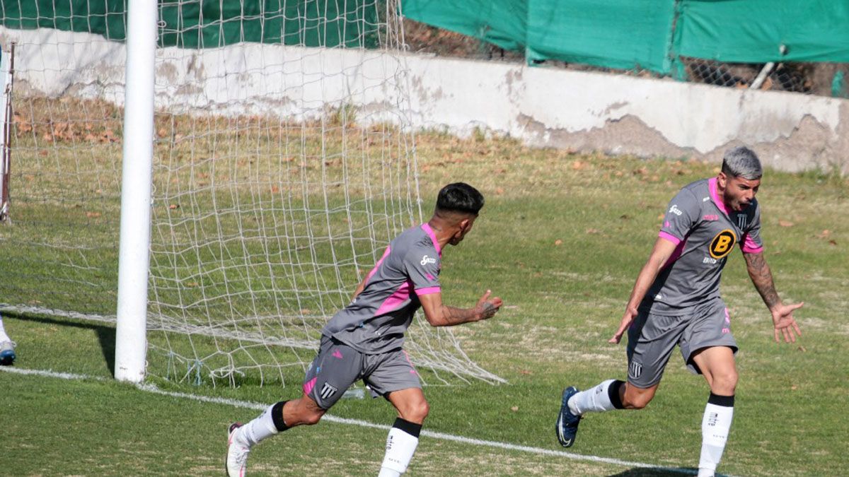 Joan Juncos vive un gran momento en Gimnasia y Esgrima