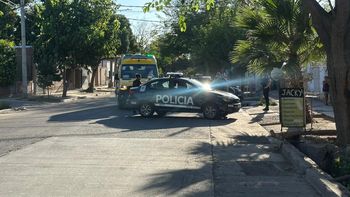 Un hombre violó una restricción por violencia de género, la ex mujer lo apuñaló y terminó detenido