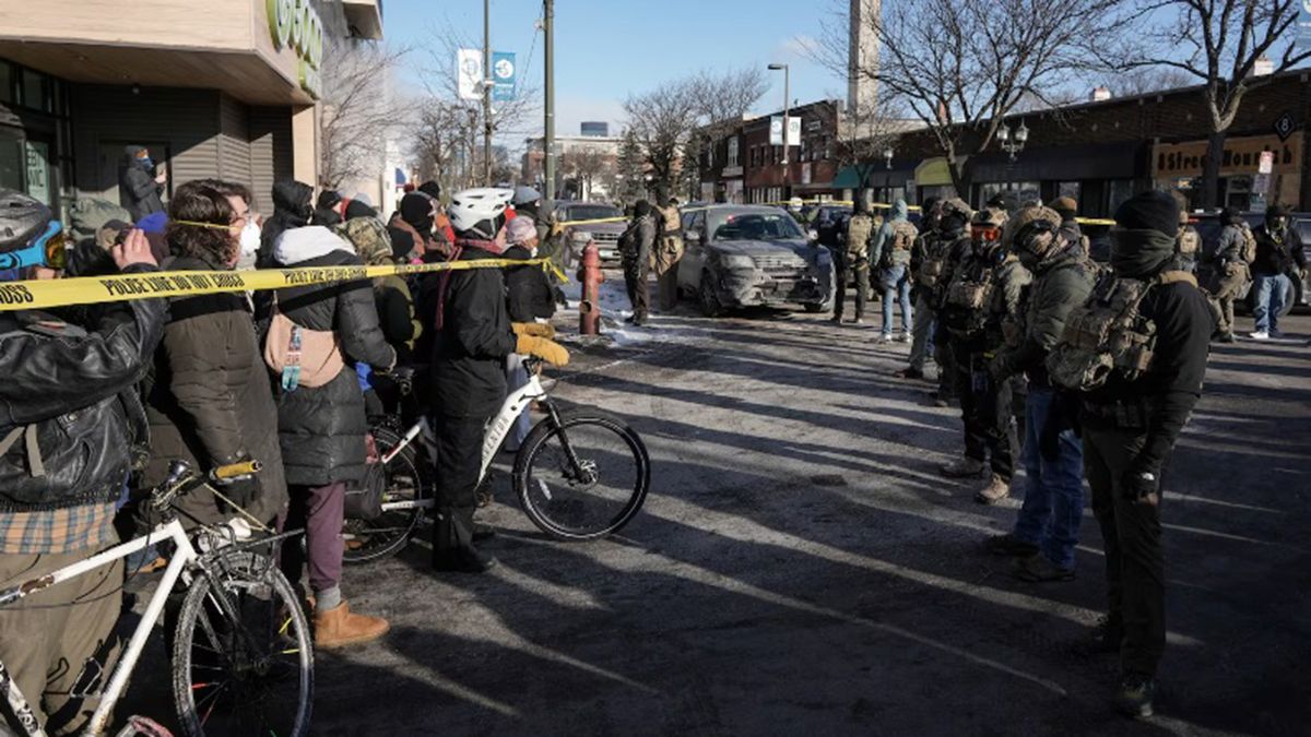 Crece la tensión: agentes del ICE mataron a un enfermero en otra violenta redada en Minneapolis. Crece la tensión: agentes del ICE mataron a un enfermero en otra violenta redada en Minneapolis.