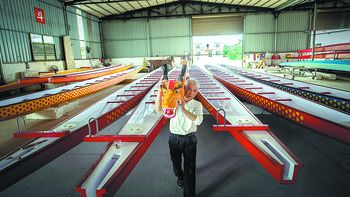 Los botes del dragón desde Hunan al mundo