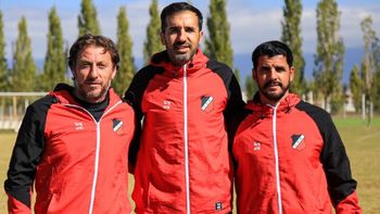 Deportivo Maipú inició un nuevo ciclo con Mariano Echeverría como DT: lo que viene para el Cruzado Deportivo Maipú inició un nuevo ciclo con Mariano Echeverría como DT: lo que viene para el Cruzado