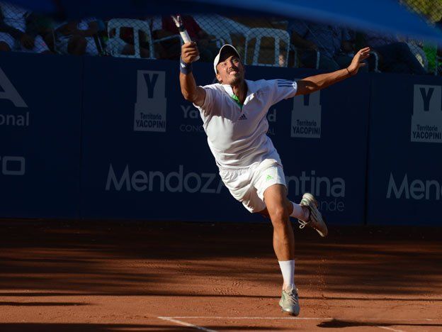 Martín Alund venció a Galdón y festejó su primer título de local