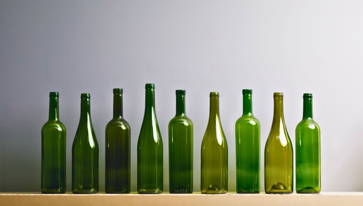 Gracias al material de las botellas de vidrio podrás crear diseños únicos en tu casa gracias a las ideas de reciclaje. Gracias al material de las botellas de vidrio podrás crear diseños únicos en tu casa gracias a las ideas de reciclaje.