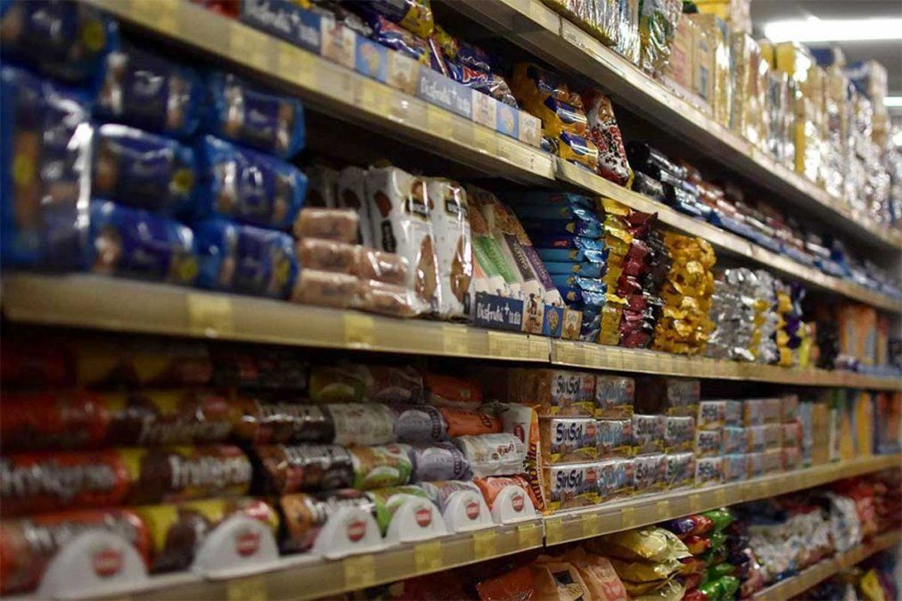 Comercio Interior imputó a las firmas Mondelz, Bagley (de Arcor) y PepsiCo por la comercialización de productos iguales a diferentes precios.