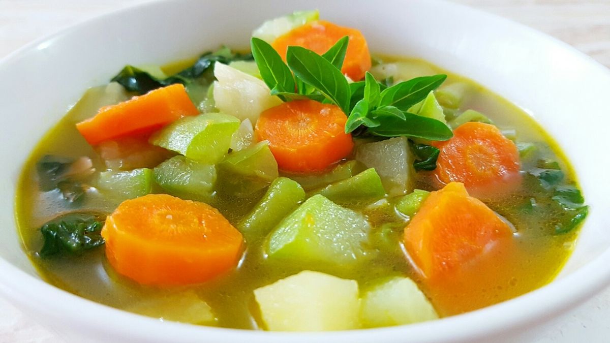 Beneficio de tomar sopa de verduras. Beneficio de tomar sopa de verduras.