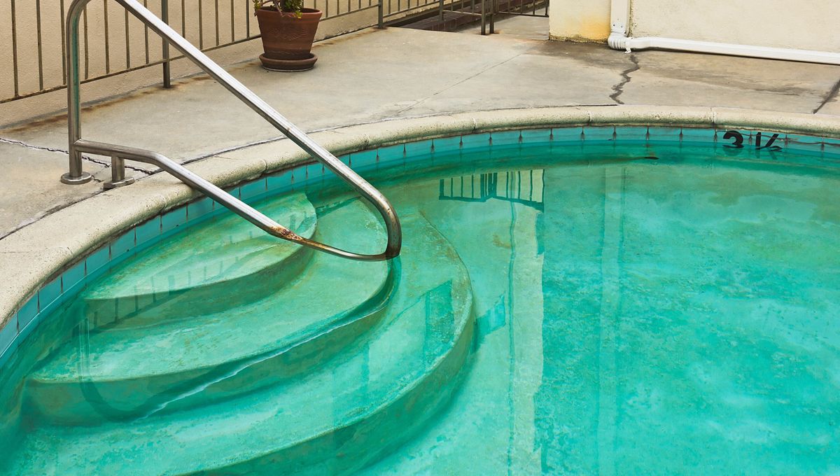 Busca siempre un instructivo o ayuda profesional para limpiar la pileta correctamente.&nbsp;