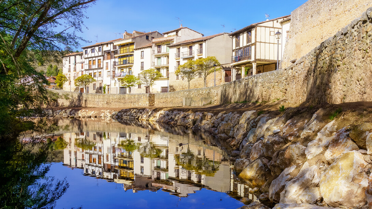 Este pueblo medieval es el más antiguo de todo España. Este pueblo medieval es el más antiguo de todo España.