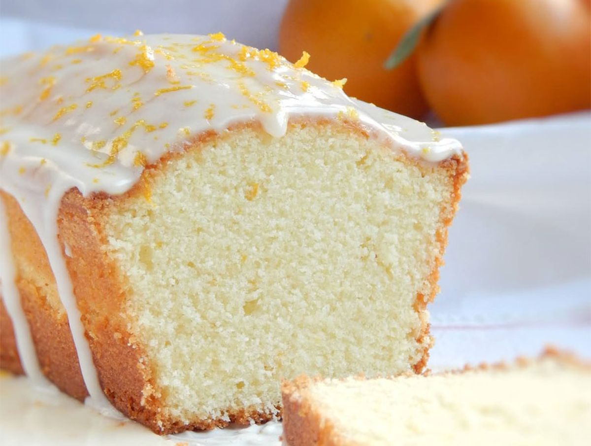 El glaseado de naranja le da un toque especial a este budín, hecho con una receta que no falla. El glaseado de naranja le da un toque especial a este budín, hecho con una receta que no falla.