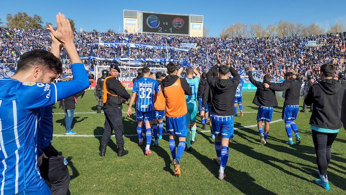 Godoy Cruz se hizo gigante en el Malvinas y es líder de la Liga Profesional. Foto: Martín Pravata (UNO).