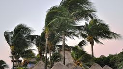 Ten cuidado con los fuertes vientos en la costa