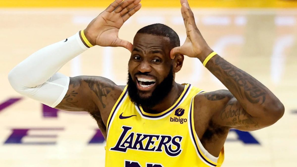LeBron James a sus 39 años sigue siendo una de las estrellas de la NBA. Disfruta de su talento en esta serie de Netflix. LeBron James a sus 39 años sigue siendo una de las estrellas de la NBA. Disfruta de su talento en esta serie de Netflix.