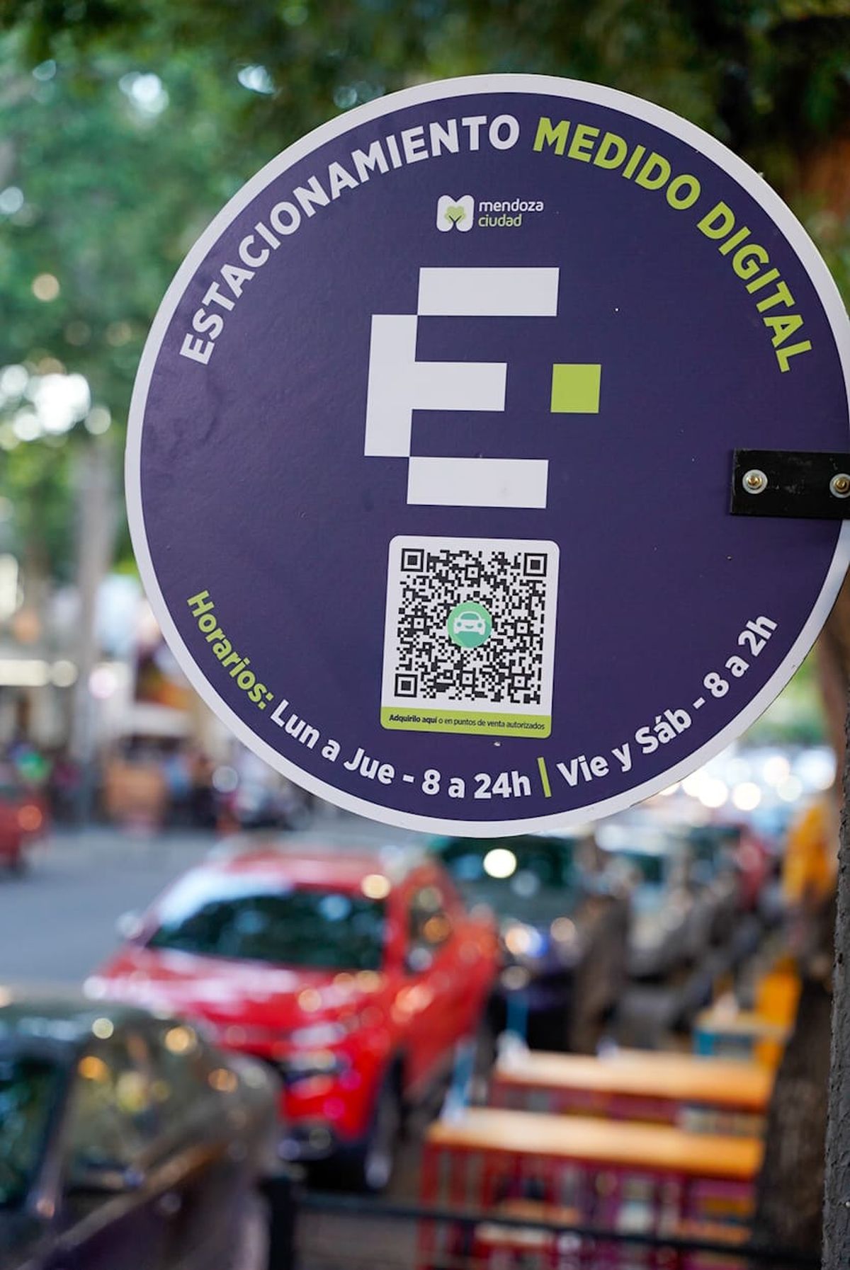 La Ciudad es la primera en Mendoza en aplicar el Estacionamiento Medido Digital. La Ciudad es la primera en Mendoza en aplicar el Estacionamiento Medido Digital.