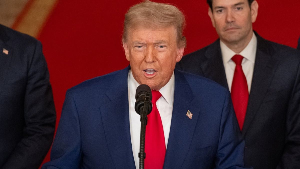 Donald Trump durante su discurso de este sábado en la noche.