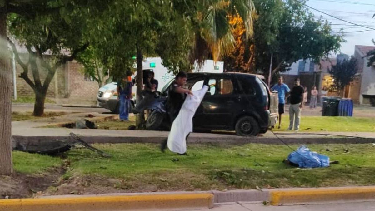 El conductor fue expulsado del auto en el accidente que se produjo este sábado en Guaymallén.