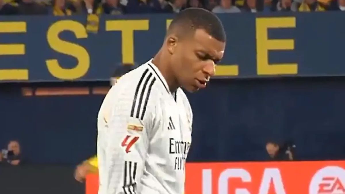 Mbappé deberá cumplir una fecha de suspensión. Mbappé deberá cumplir una fecha de suspensión.