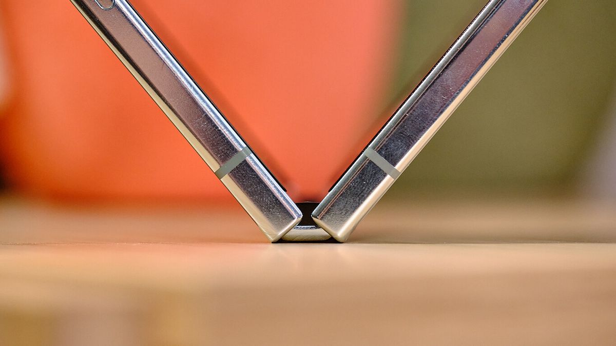 Si quieres un teléfono práctico y barato, te recomiendo este smartphone de Samsung. Si quieres un teléfono práctico y barato, te recomiendo este smartphone de Samsung.