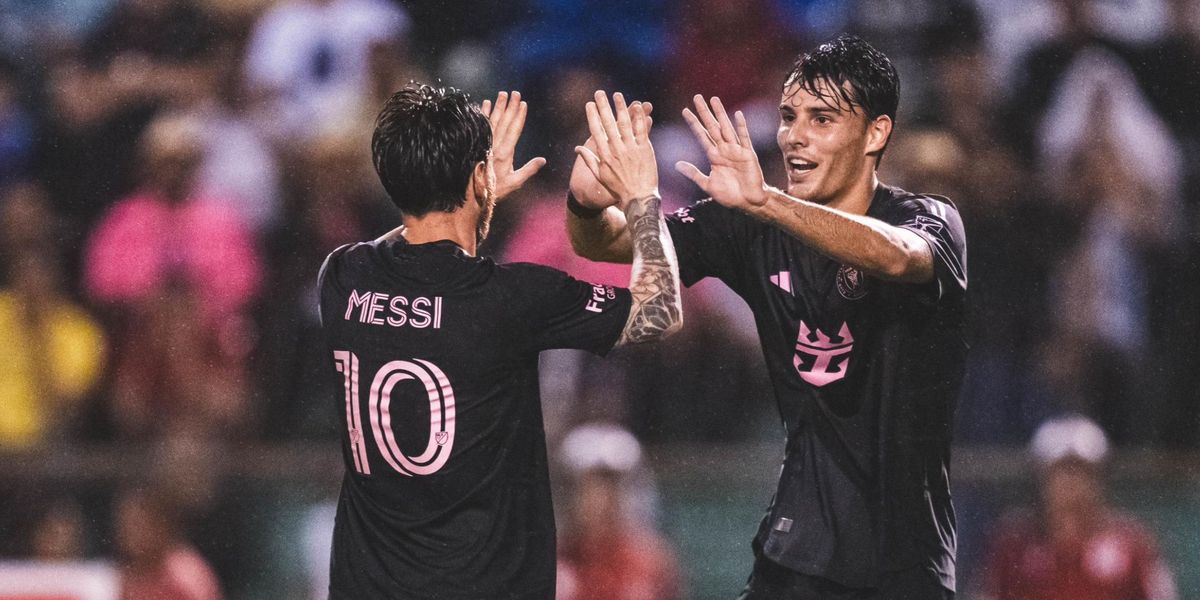 Messi y Redondo marcaron goles.