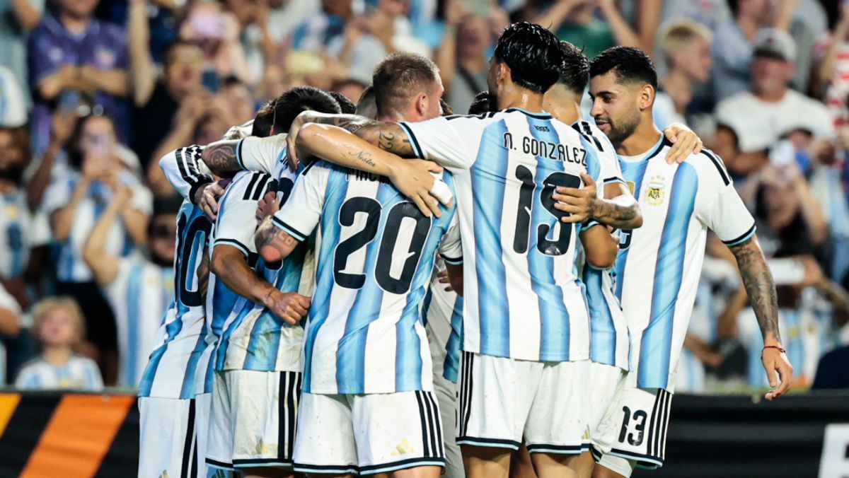 La Selección Argentina mostró una imagen sólida en el amistoso internacional frente a Islandia, a pocos días del inicio de su participación en la Copa Mundial de Fútbol 2026. La Selección Argentina mostró una imagen sólida en el amistoso internacional frente a Islandia, a pocos días del inicio de su participación en la Copa Mundial de Fútbol 2026.