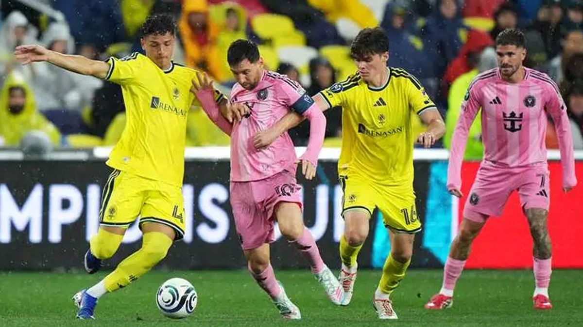 Lionel Messi no pudo marcar para el Inter Miami ante Nashville.