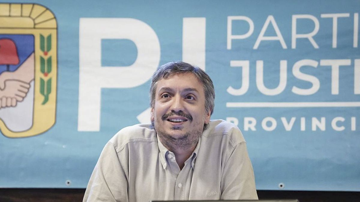 Máximo Kirchner renunció a la jefatura del bloque oficialista en Diputados, pero no a su banca, que le da fueros.