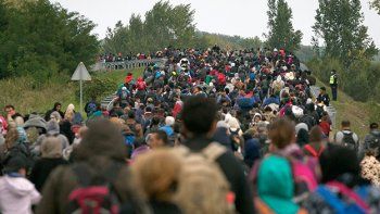 Líderes de la UE se comprometen a aumentar la ayuda para los refugiados