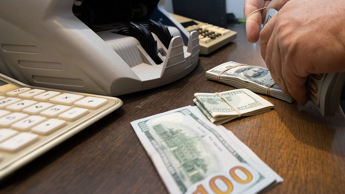 El dólar blue hoy en Mendoza se vendió a $1.249.