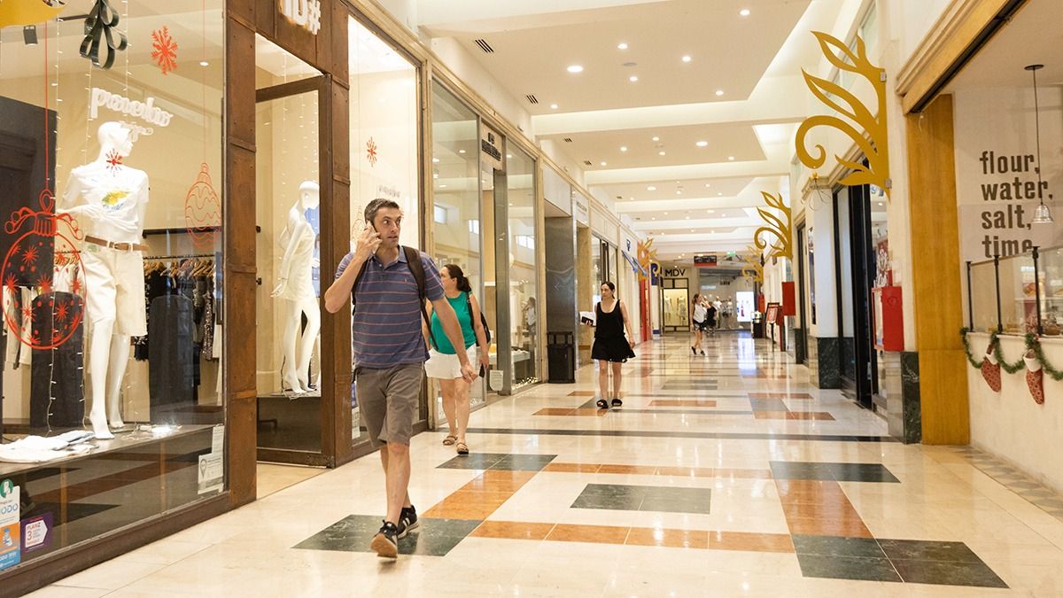 En Mendoza, salvo excepciones, estaba prohibido trabajar los domingos En Mendoza, salvo excepciones, estaba prohibido trabajar los domingos