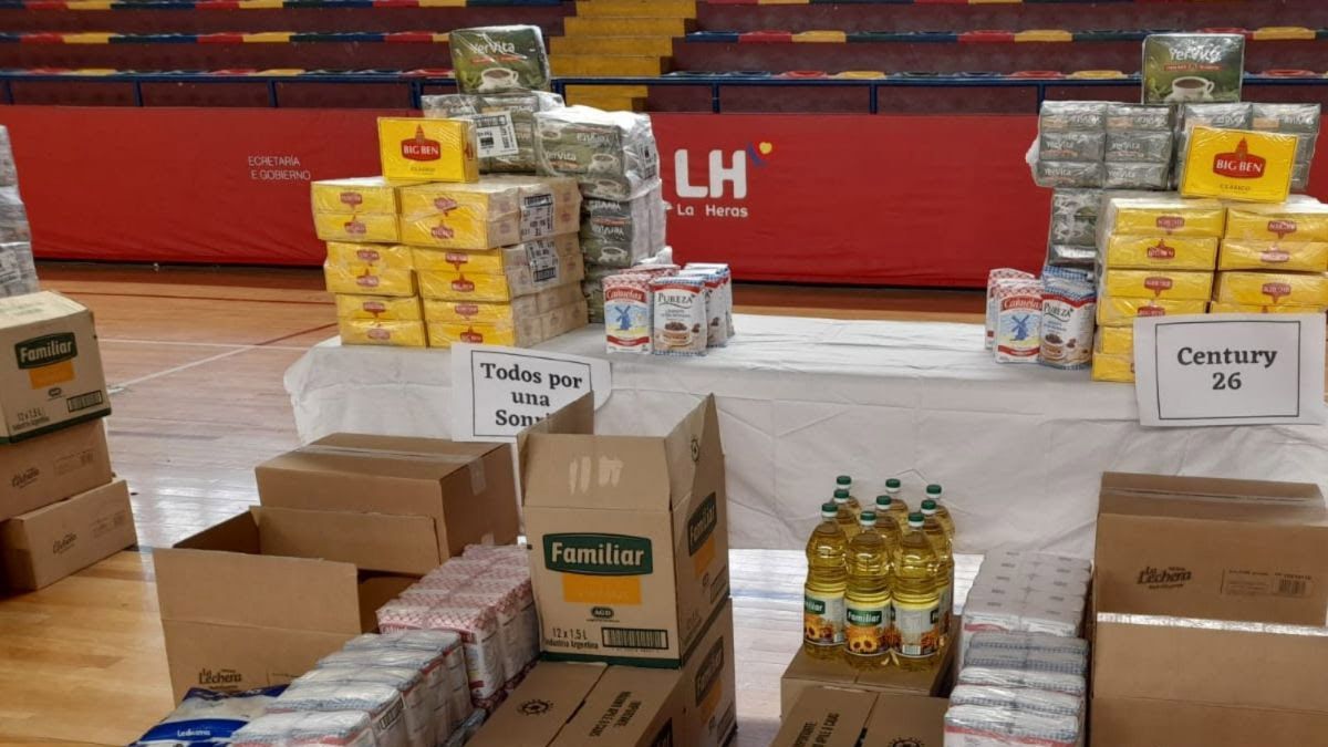 En el Polimeni se hizo la entrega de los alimentos.