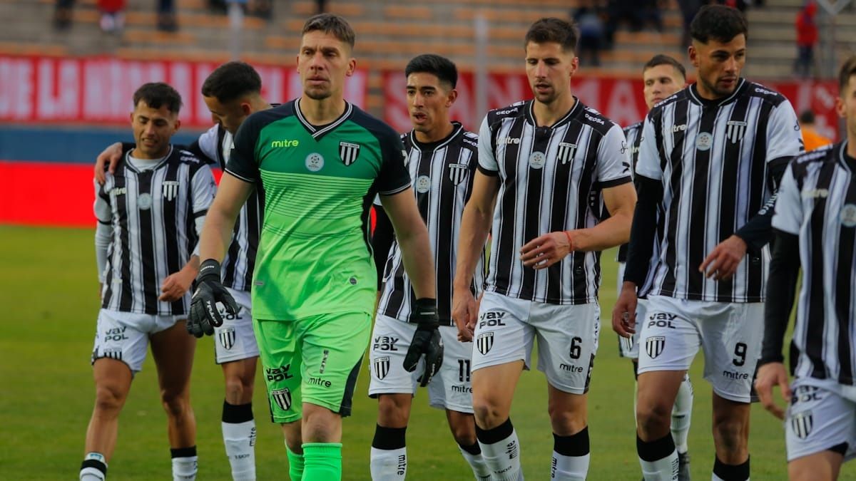 Gimnasia y Esgrima tras su eliminación en la Copa Argentina ya piensa en Estudiantes de Buenos Aires.