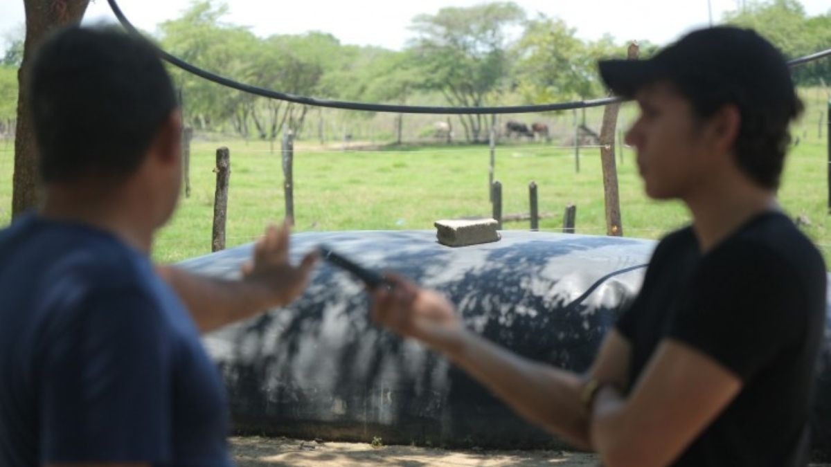 Guido Rivera, campesino y administrador de una finca en Manatí (Atlántico) asegura que el biodigestor es una tecnología que le cambió la vida por completo. Crédito: C.R.A Guido Rivera, campesino y administrador de una finca en Manatí (Atlántico) asegura que el biodigestor es una tecnología que le cambió la vida por completo. Crédito: C.R.A