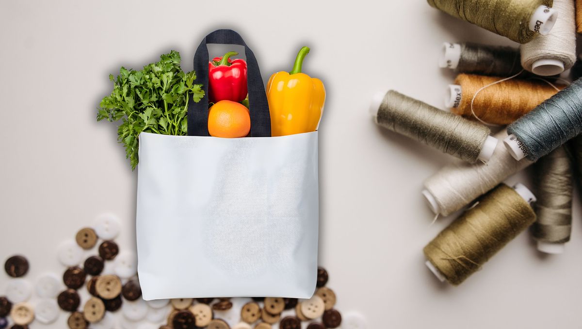 Una bolsa artesanal para que las verduras no se mezclen ni rompan. Una bolsa artesanal para que las verduras no se mezclen ni rompan. 