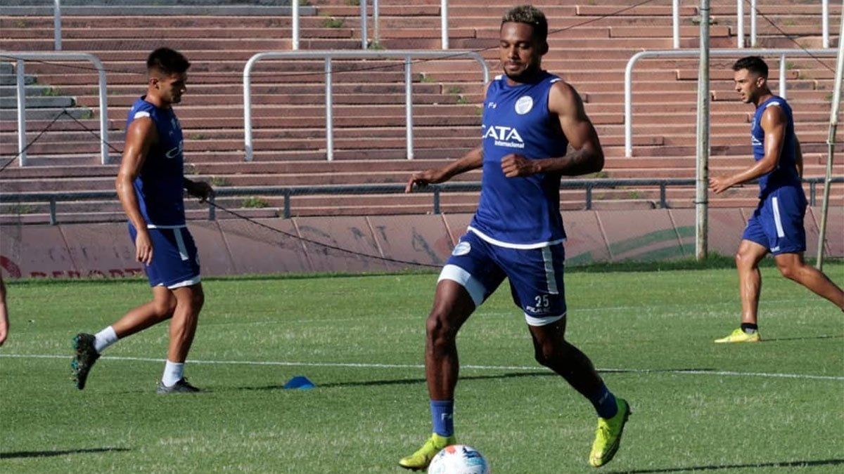 Chalá se refirió a su situación ya que podría no jugar en el Tomba hasta junio. (Foto gentileza Prensa Godoy Cruz).