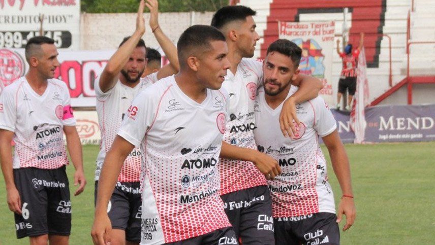 Emiliano García siente mucha felicidad por renovar con Huracán Las Heras