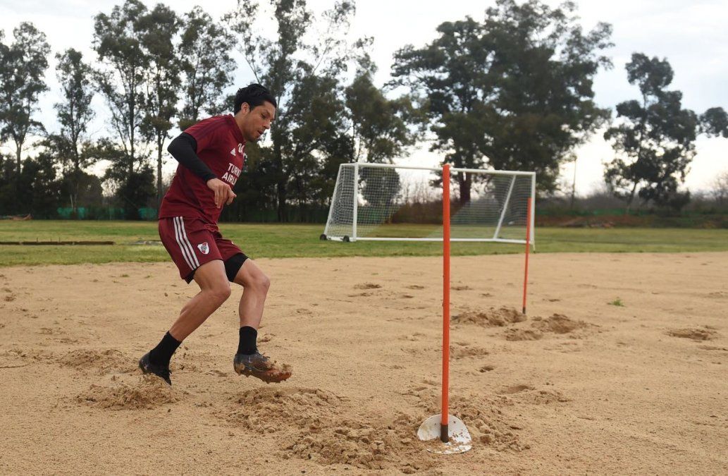 River Plate estará varios días sin entrenar luego del positivo de Adrián Oliveri.